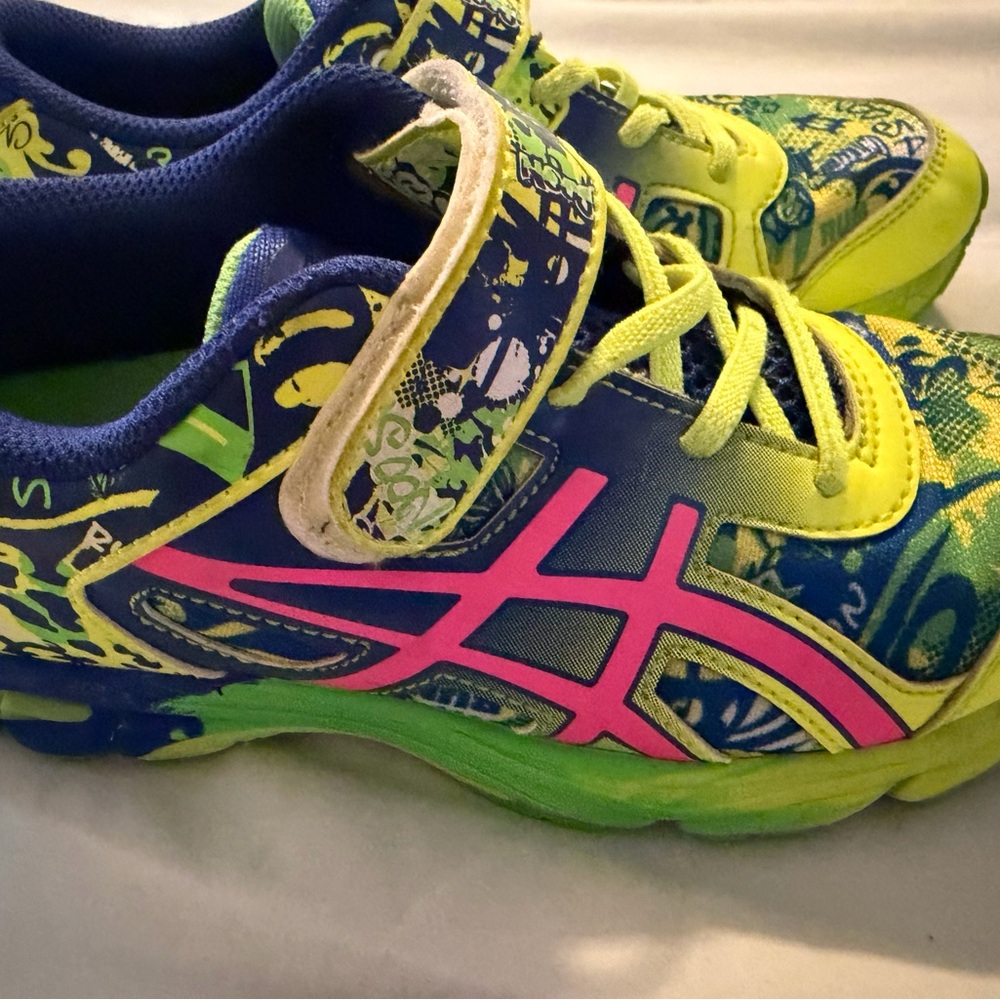 Asics Kids Sneakers in Neon Yellow and Pink